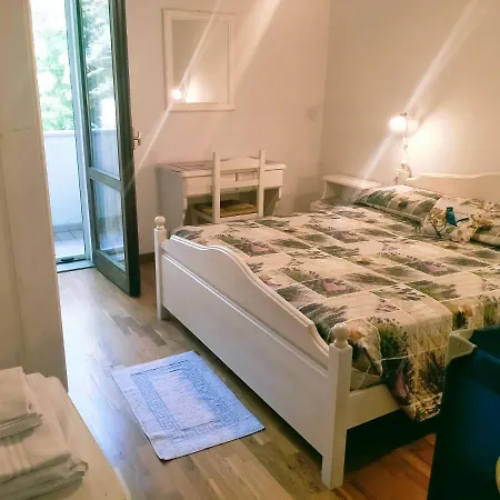 Alloggio per agriturismo Cascina Dolomiti *